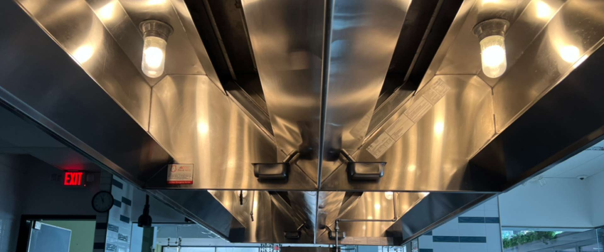 kitchen hood cleaned<br />
